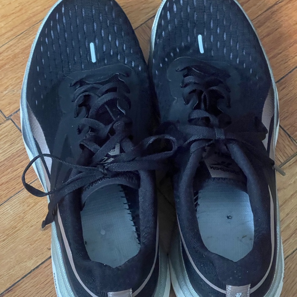 Black Mesh Lace-Up Athletic Shoes